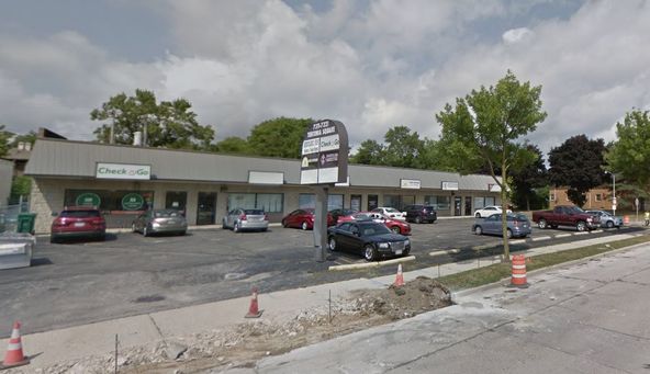 TEUTONIA SQUARE: 7311 N Teutonia Ave, Milwaukee, WI 53209